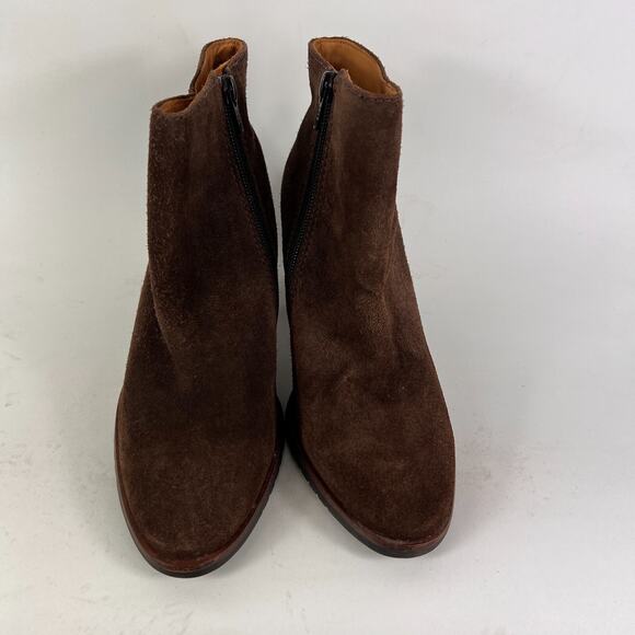 L. L. Bean ankle heeled booties women's size 7 brown suede minimalist boots - Picture 4 of 11